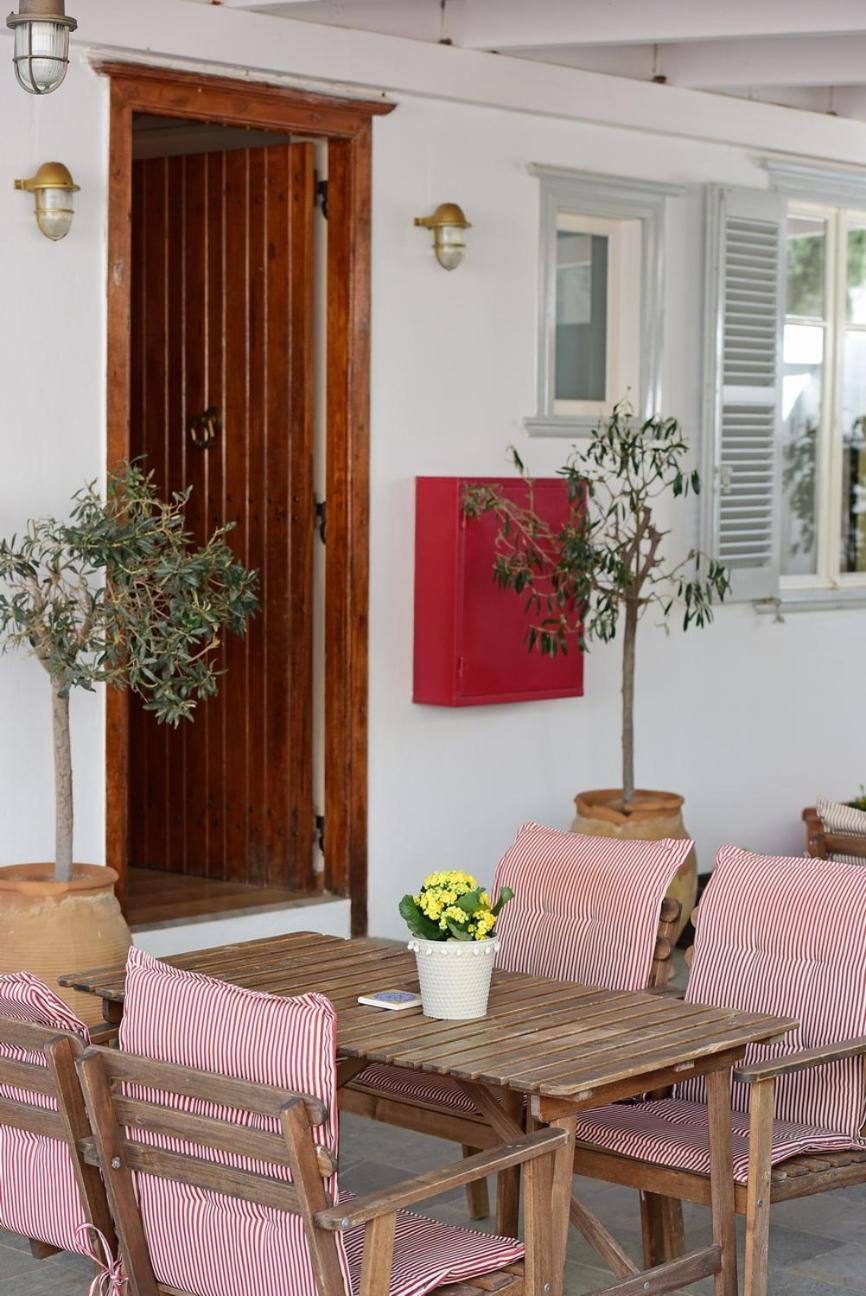 Athina Guesthouse イドラ エクステリア 写真