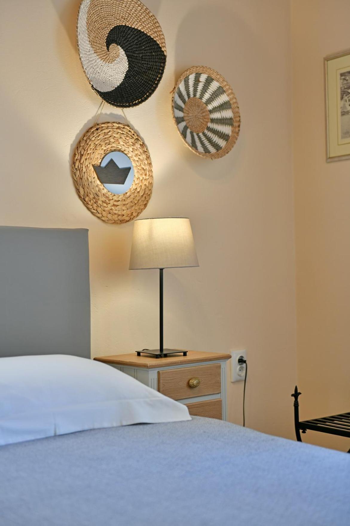 Athina Guesthouse イドラ エクステリア 写真