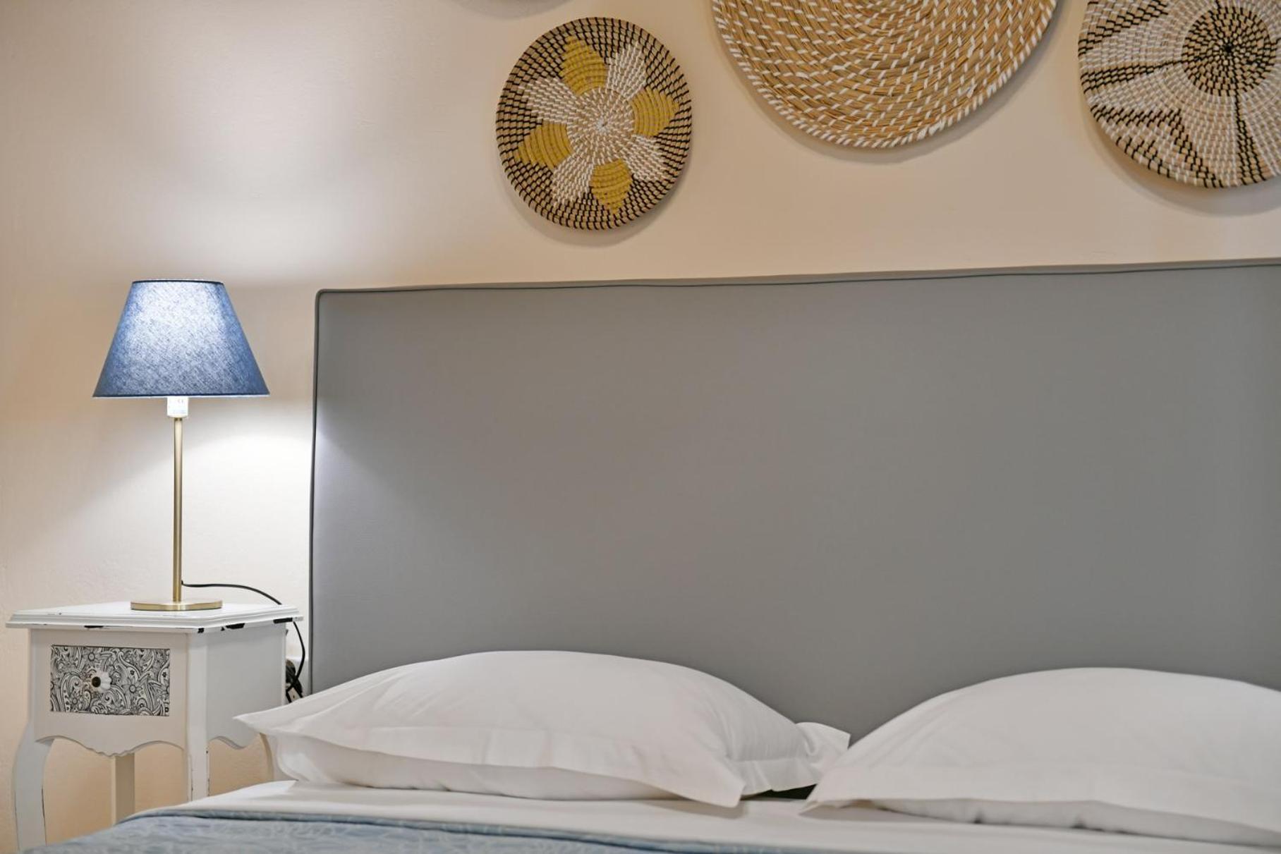 Athina Guesthouse イドラ エクステリア 写真