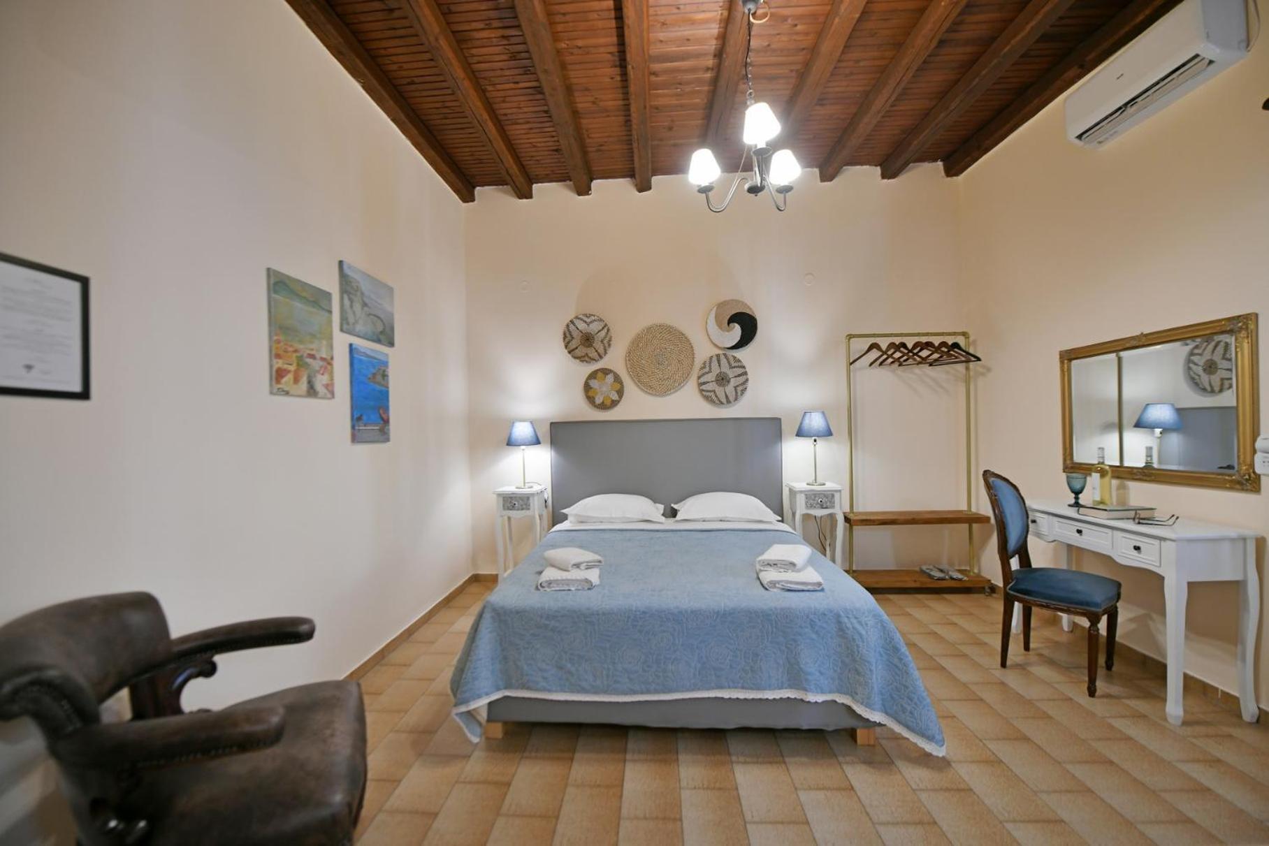 Athina Guesthouse イドラ エクステリア 写真