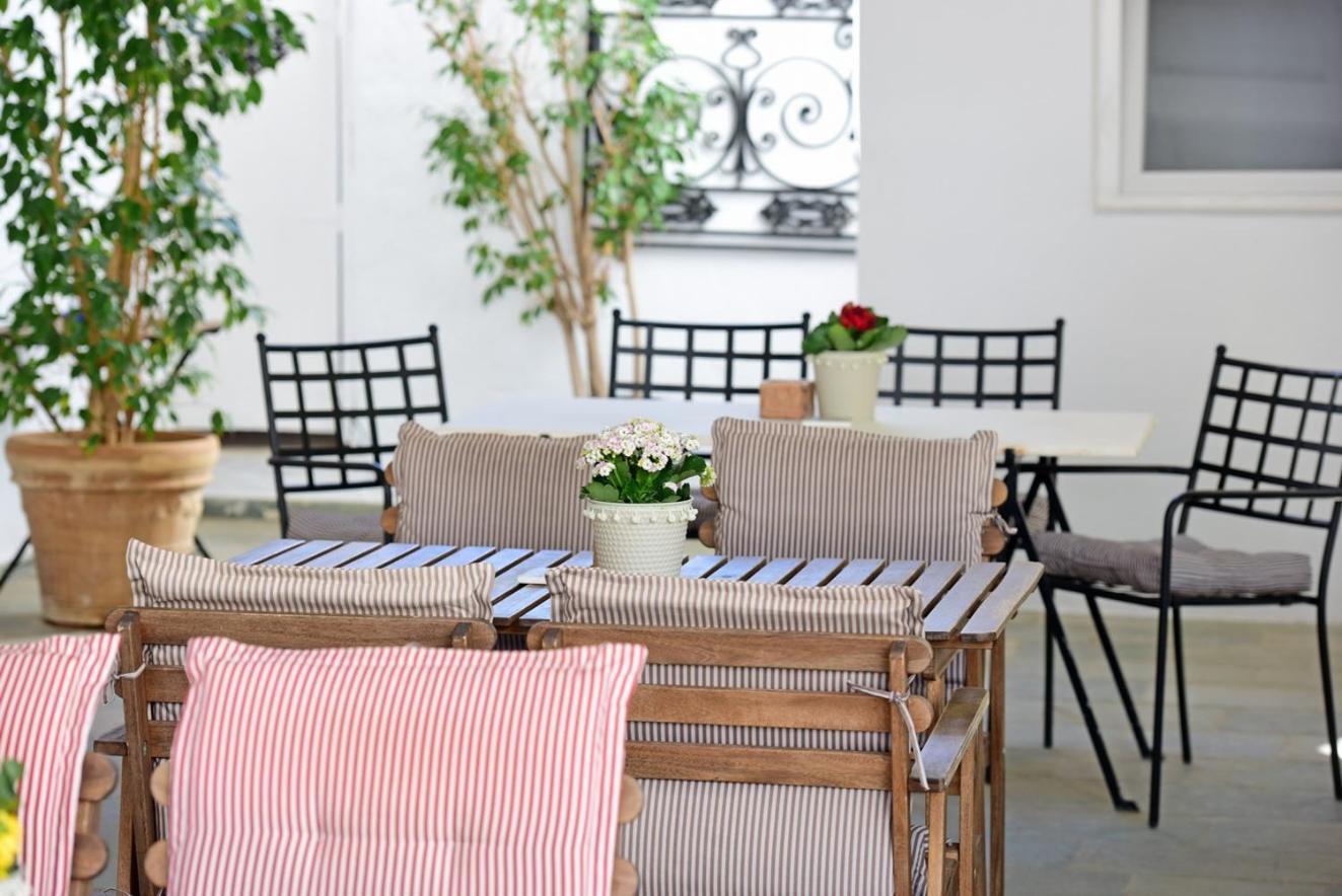 Athina Guesthouse イドラ エクステリア 写真