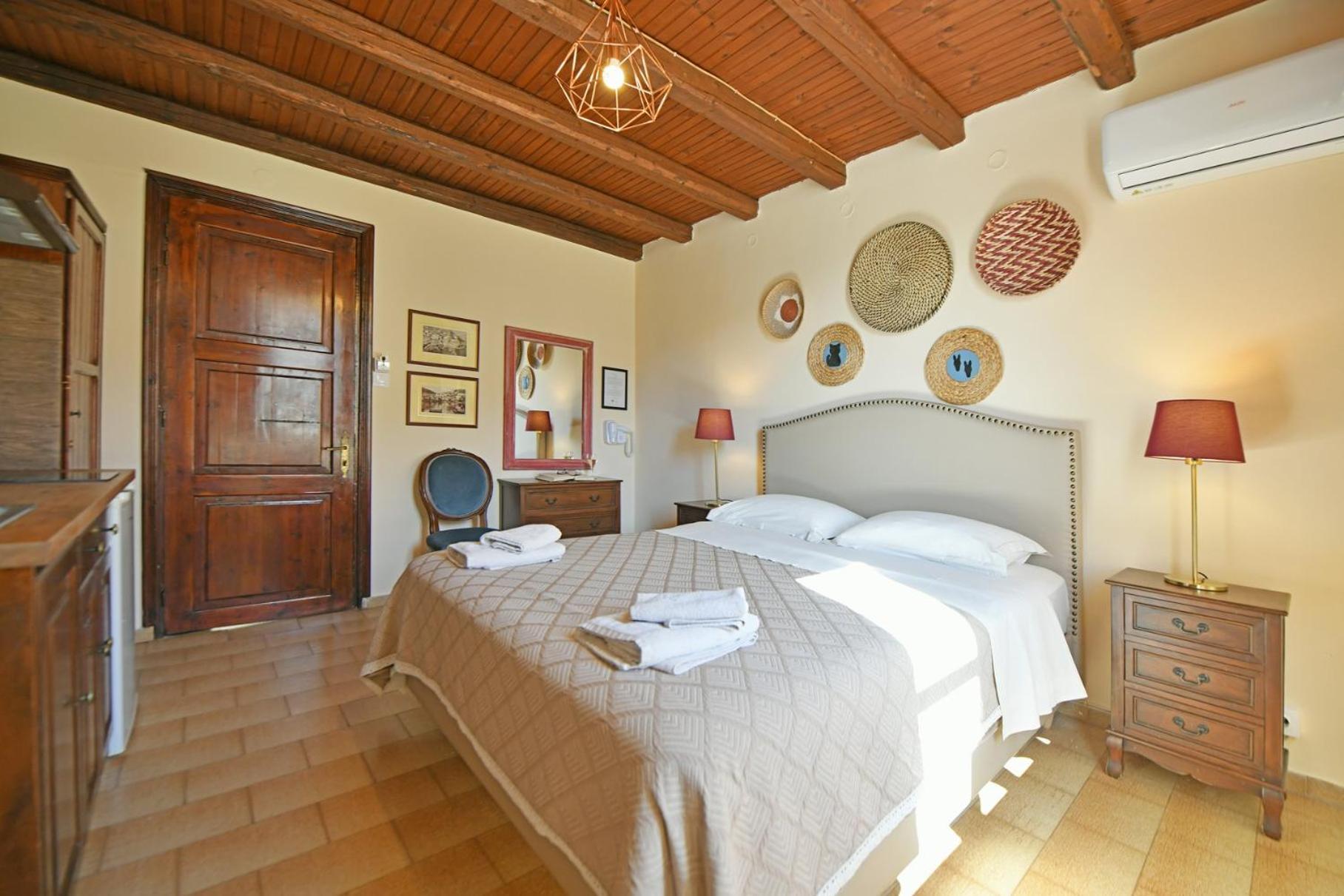 Athina Guesthouse イドラ エクステリア 写真