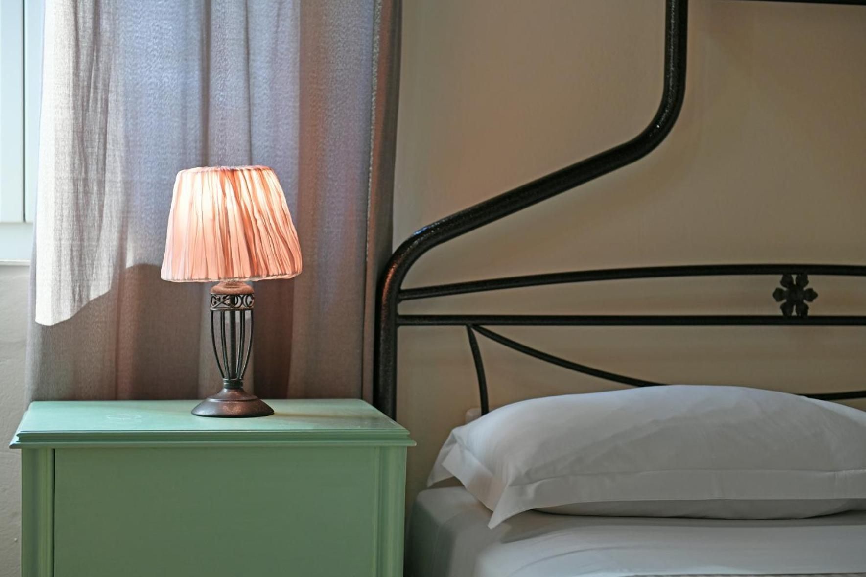 Athina Guesthouse イドラ エクステリア 写真