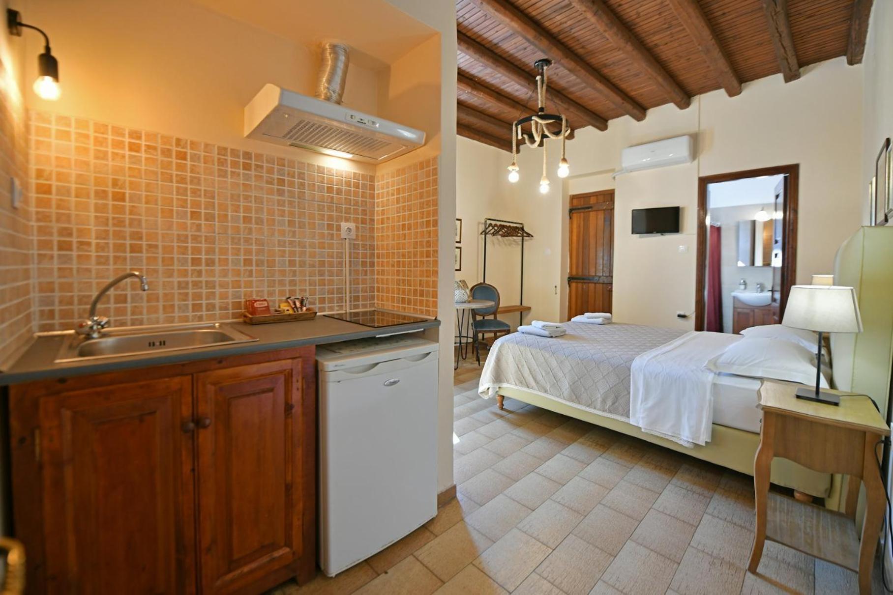 Athina Guesthouse イドラ エクステリア 写真