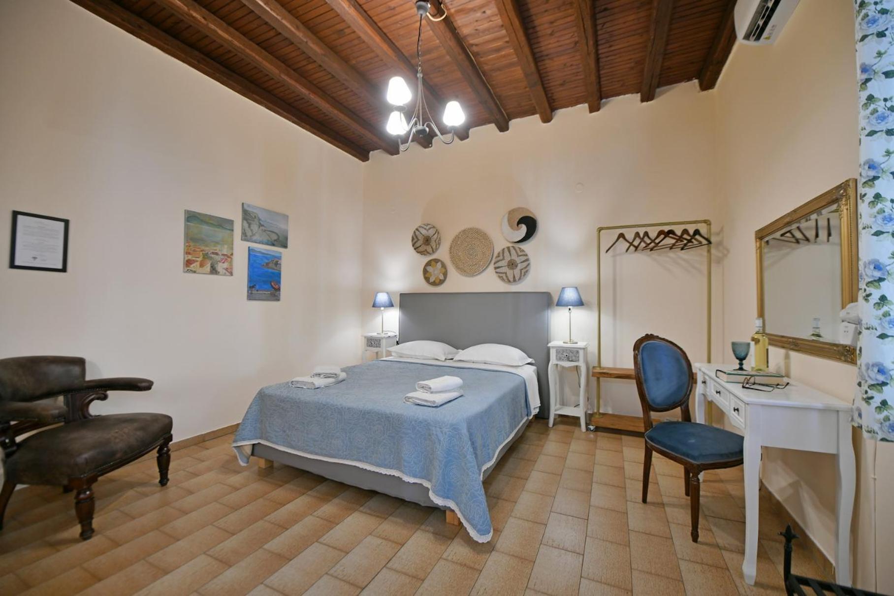 Athina Guesthouse イドラ エクステリア 写真